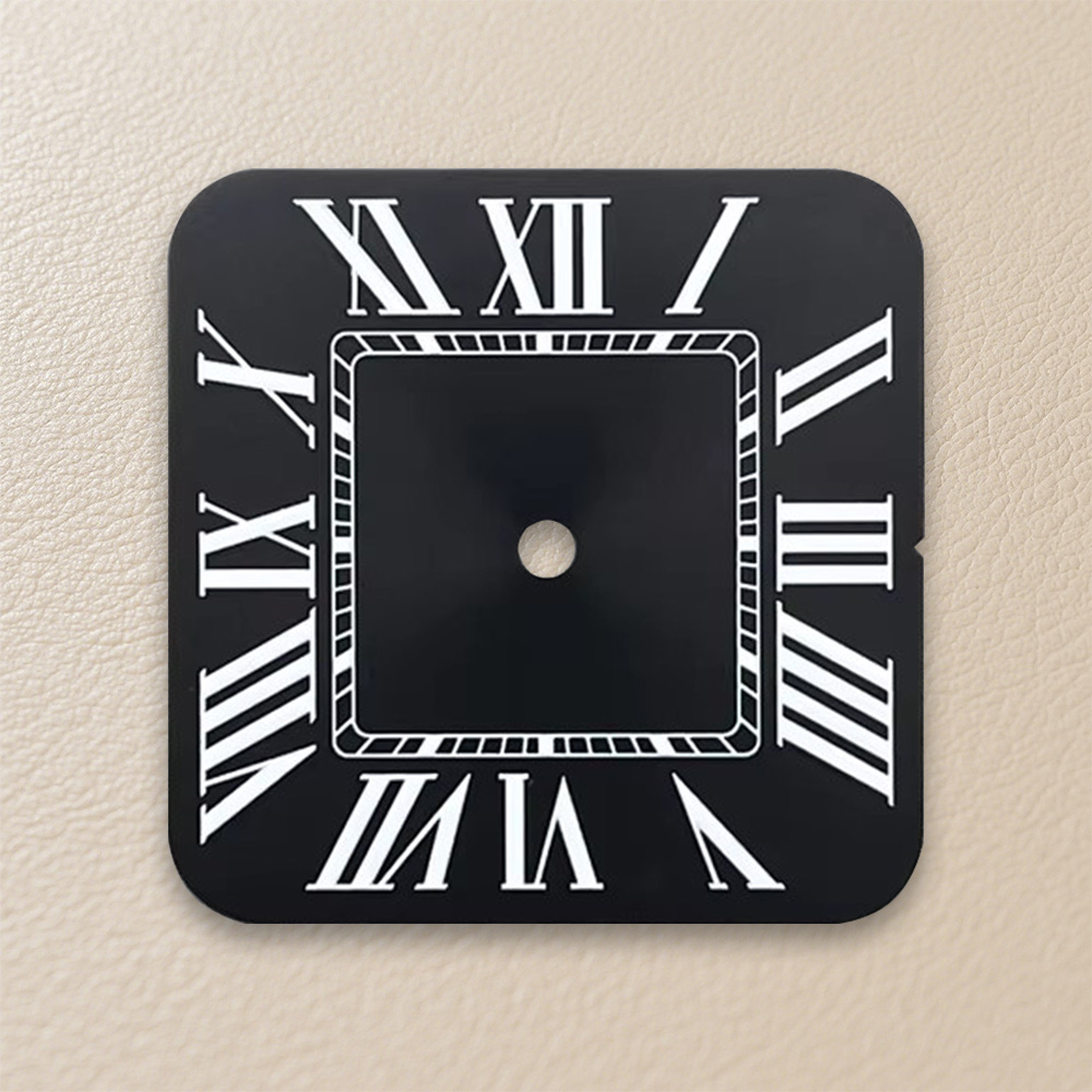 Nuovo quadrante con logo S qua - Reel Case recensione e prezzo